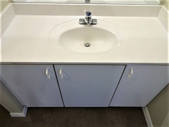 5th image of 5583 Oak Crossing Ct