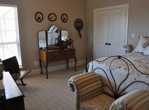 3rd image of 101 Pecan Valley Dr