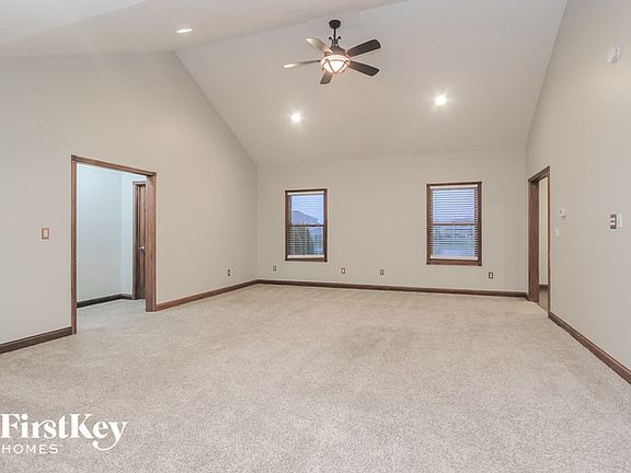 2nd image of 1077 Forest Glen Dr