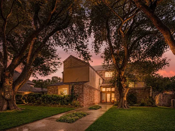 715 Dominion Dr, Katy, TX 77450