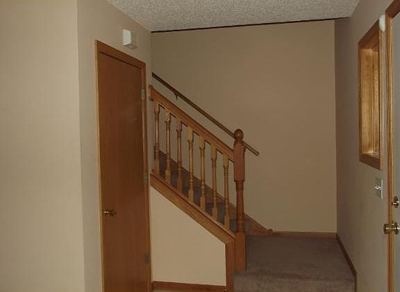 3rd image of 414 23rd Ave N