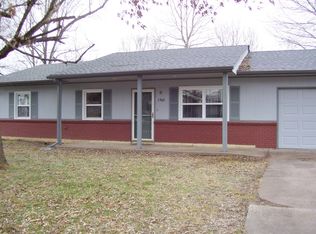 1902 S Garland Douglas Dr, Neosho, MO 64850