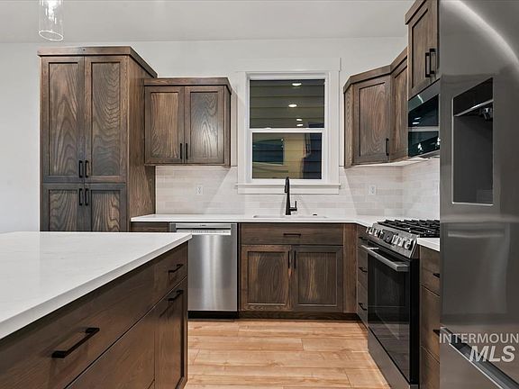 4th image of 1715 N 31st St