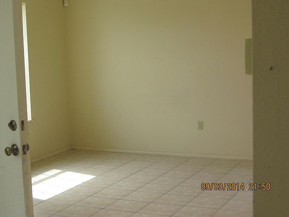 5th image of 2872 Frankfurt St