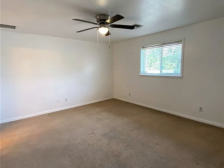 2136 NW 22nd Pl — Photo 30
