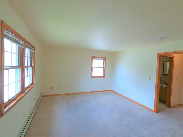 404 Jackson Ave #2 — Photo 17