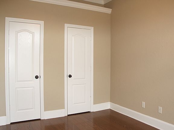 3rd image of 10961 Deer Creek Dr