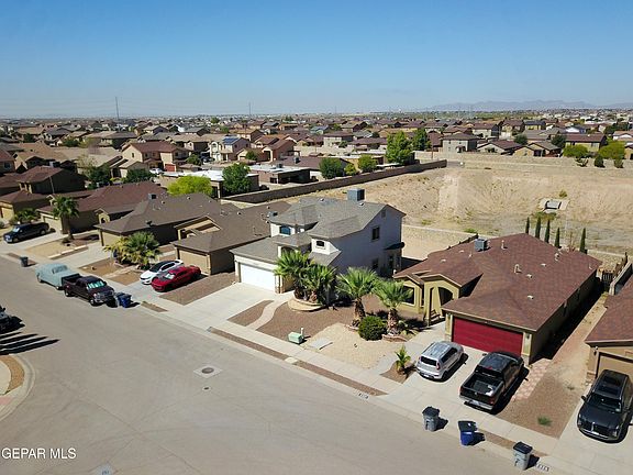 3rd image of 2317 Honey Comb Pl