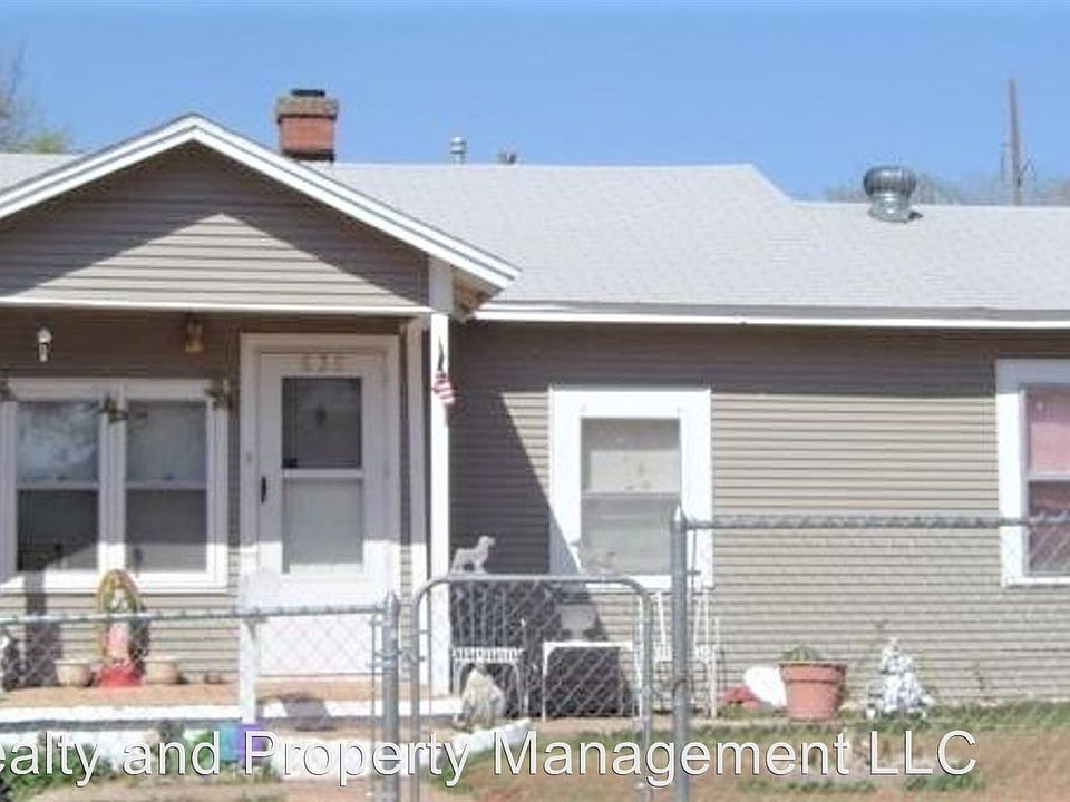 1st image of 635 SE 22nd St