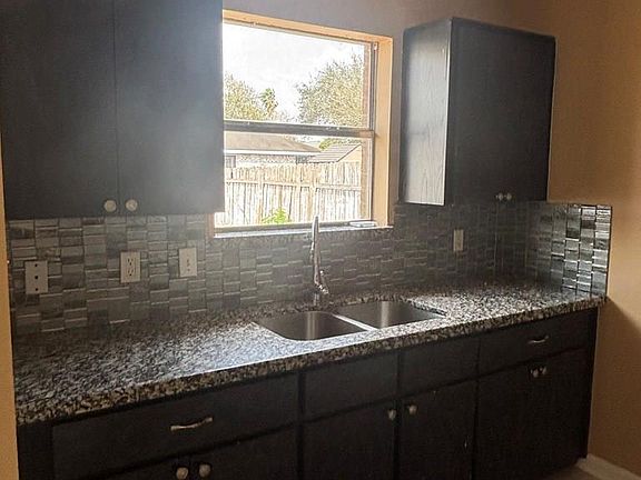 2nd image of 3901 Conners Dr