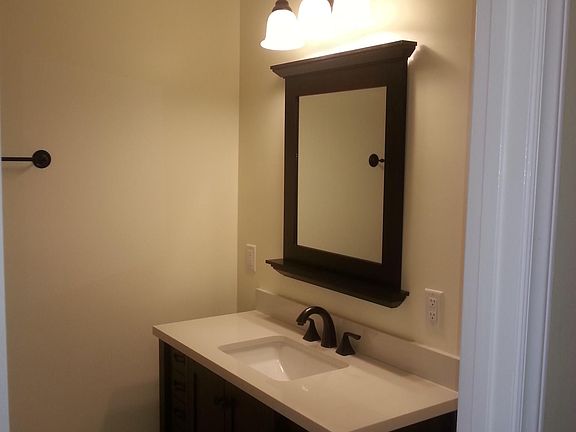 4th image of 724 Sylvan Blvd #A