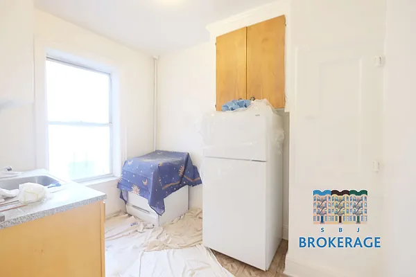 Rented by SBJ Brokerage, LLC | media 9