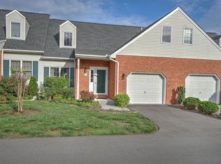 1725 Lakeview Dr #72, Johnson City, TN 37601