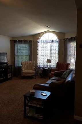 5th image of 219 NE 176th Ave