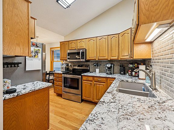 5th image of 700 Leroy Ln APT 14