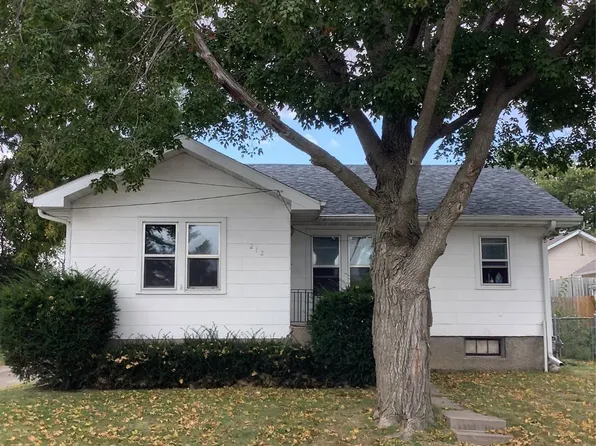 212 W 7th St S, Newton, IA 50208