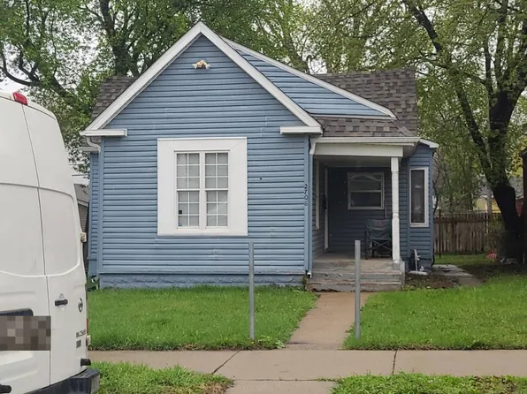 2708 Dupont Ave N, Minneapolis, MN 55411