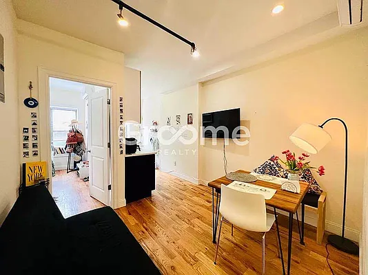 Rented by GROOME REALTY LLC | media 15