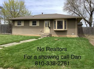 236 Turrill Ave, Lapeer, MI 48446