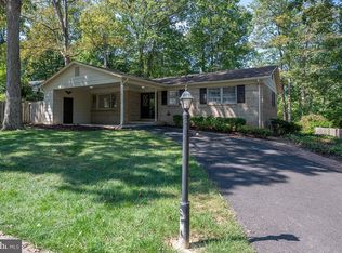 6614 Grey Fox Dr, Springfield, VA 22152