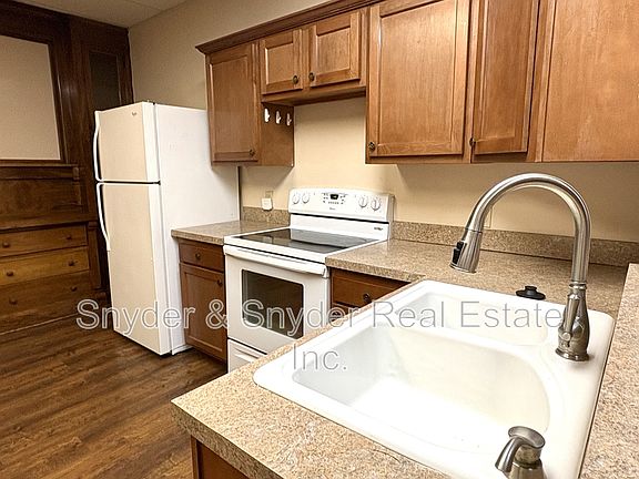 3rd image of 777 W Market St #3