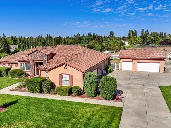 10201 Atlantis Dr, Elk Grove, CA 95624