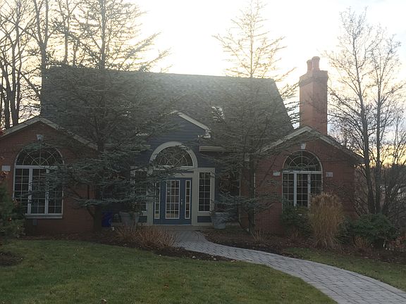 5th image of 357 Cambridge Dr