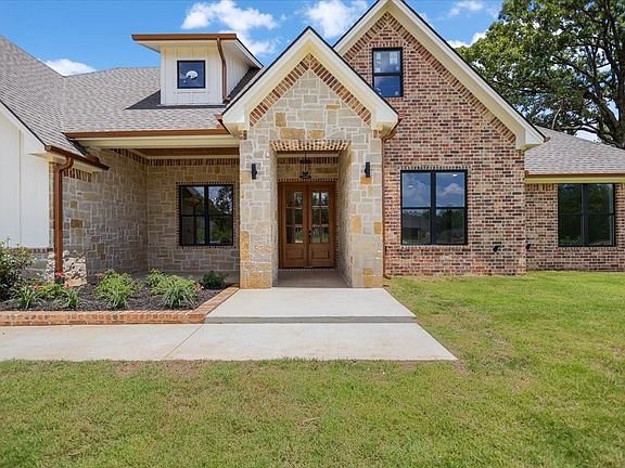 2nd image of 13920 Cedar Holw