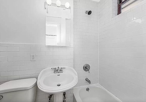 4th image of 443 E 78th St #2G