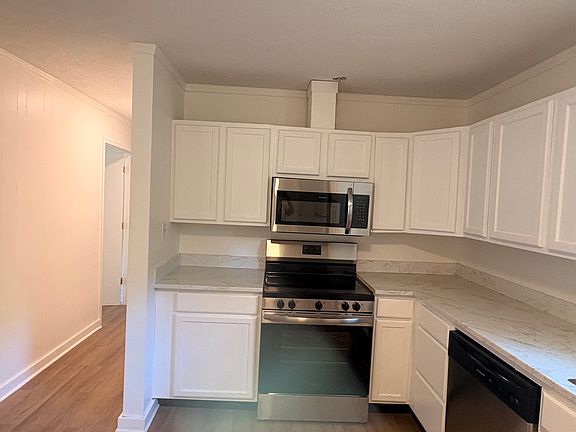 2nd image of 2058 E Stetson Ave