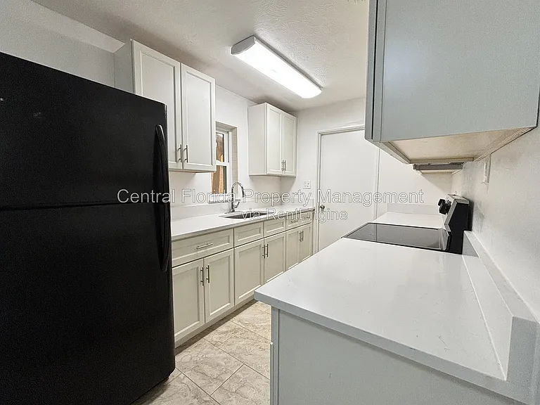 4606 Meadowbrook Ave — Photo 8