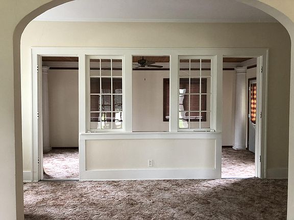 5th image of 518 S Main St