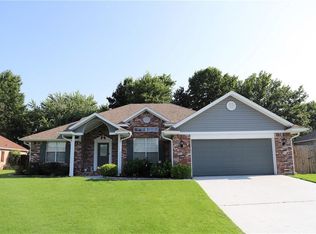 2807 Colton Dr, Springdale, AR 72762