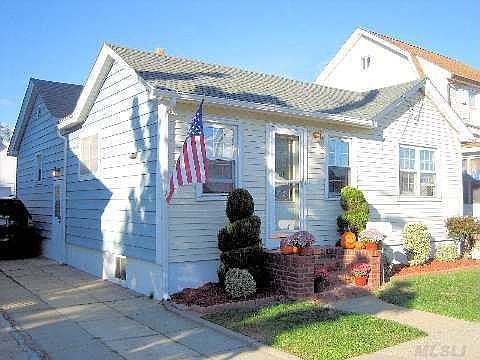 1st image of 14 Bedford Ct