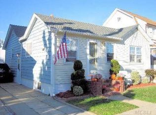 14 Bedford Ct, Bellmore, NY 11710
