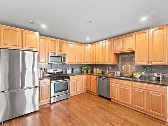 3rd image of 22 Sylvan St #2A