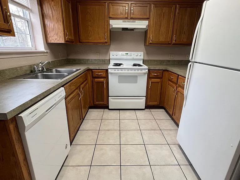 208 E F St #1 — Photo 5