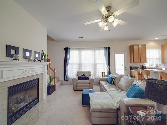 3rd image of 6329 Morningview Ct