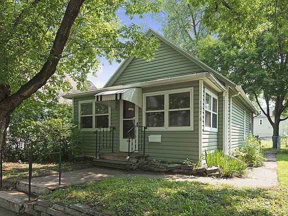 2nd image of 1076 Woodbridge St