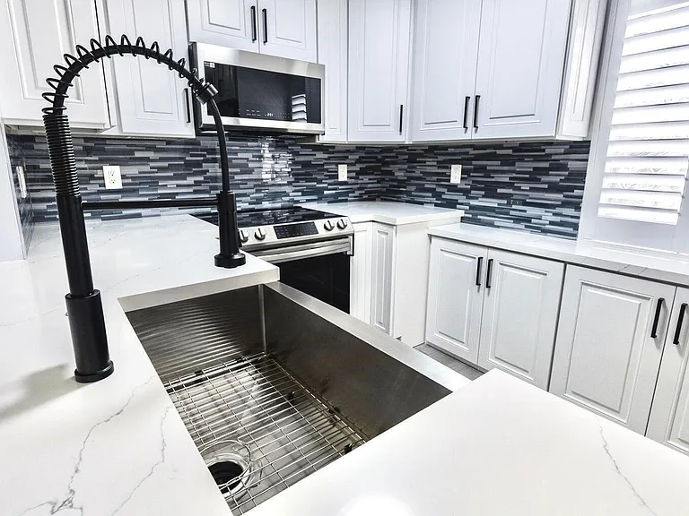 29 Burgundy Dr #A — Photo 10