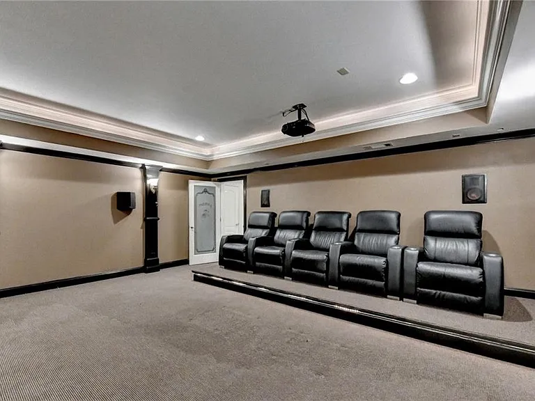 7970 Saint Marlo Fairway Dr — Photo 40