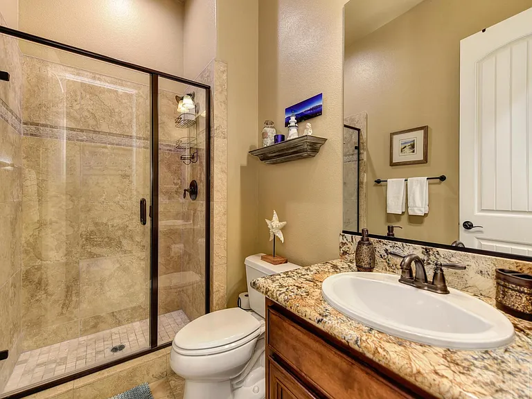 1410 W Colonial Pkwy — Photo 16