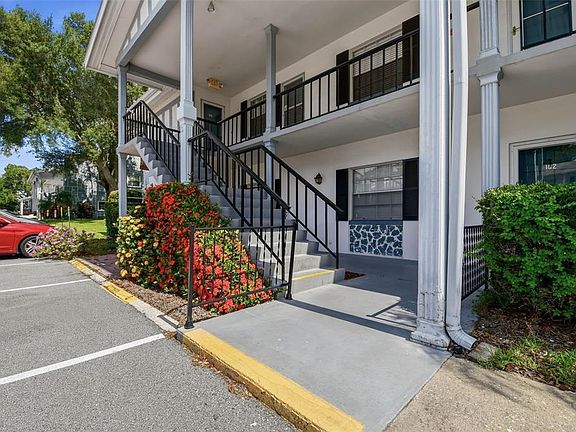 3rd image of 100 Glennes Ln APT 204