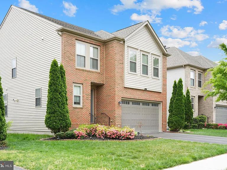 24839 Somerby Dr — Photo 4