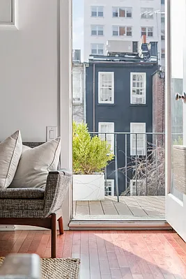 Sold by Compass | media 12