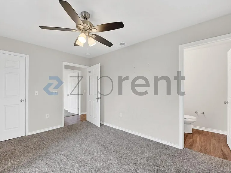 317 Jones St — Photo 17