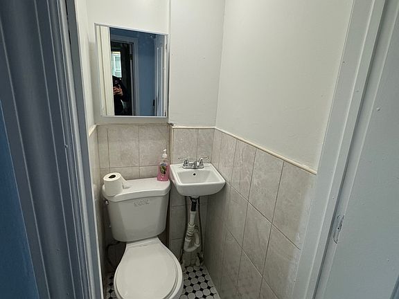 5th image of 9543 115th St #2