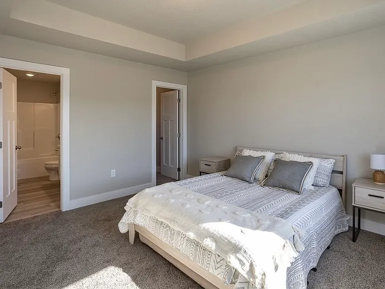 713 Umbra Pl — Photo 14