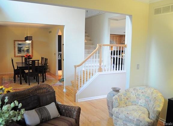 5th image of 54845 Grenelefe Cir E