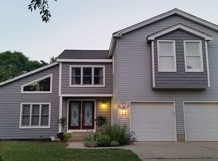 1 Olde Springs Ln, Cherry Hill, NJ 08034